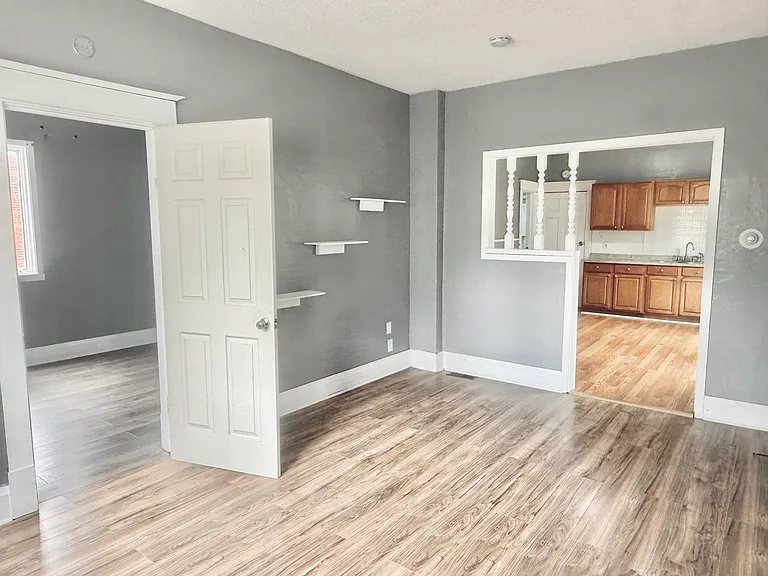 1574 Electric Ave #1 — Photo 3