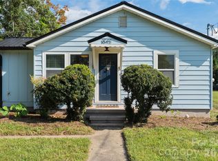 1042 Old Us Highway 70, Black Mountain, NC 28711