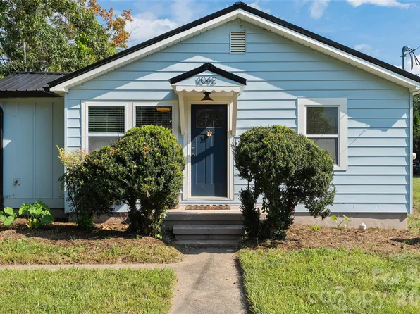 1042 Old Us Highway 70, Black Mountain, NC 28711