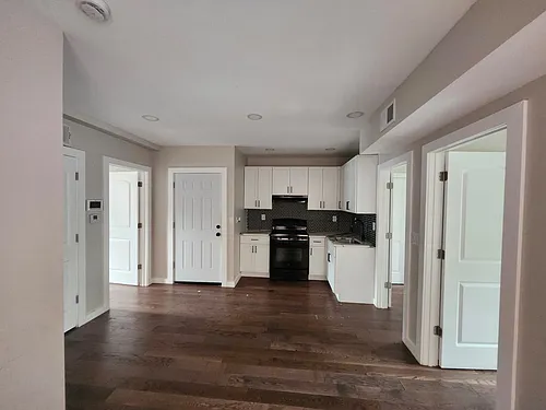 303 Mechanic St Photo 1