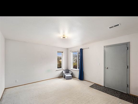 5th image of 3317 Claremont Ave S #3