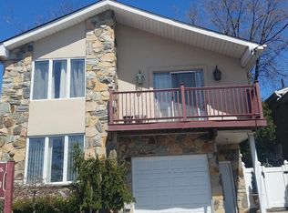 999 Hylan Blvd, Staten Island, NY 10305