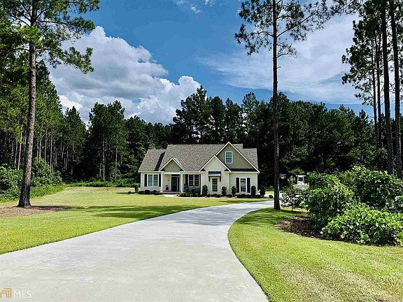 3rd image of 305 Southernland Way