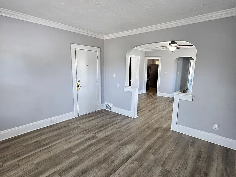 3610 E 120th St #3 — Photo 2