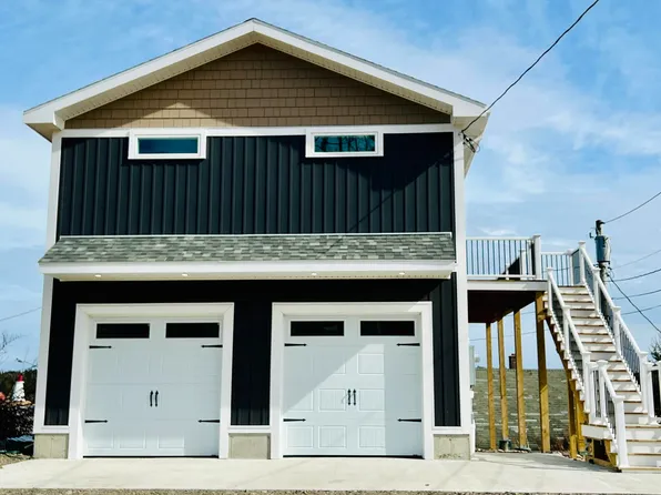 8 Pleasant Street, Lubec, ME 04652