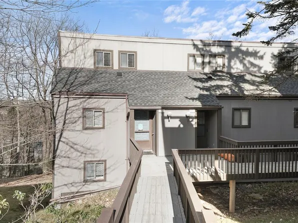 116 Cross Country Ln, Tannersville, PA 18372