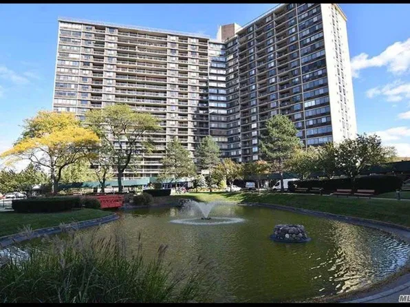 2 Bay Club Dr APT 4Y, Flushing, NY 11360