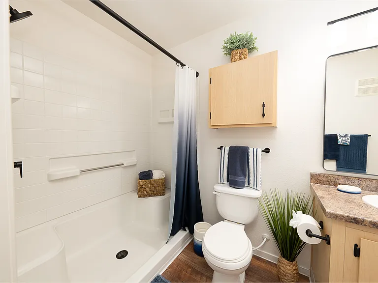 Carefree North Natomas Senior Apartments — Photo 10