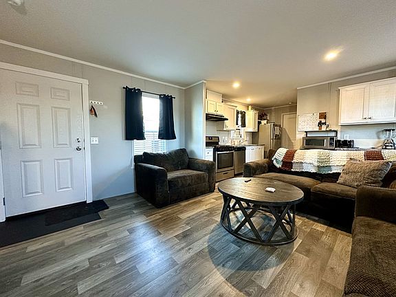 4th image of 14996 Pleasant Valley Rd