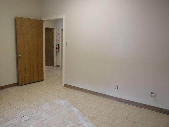 4th image of 1408 E Jasmine Ave Ste B