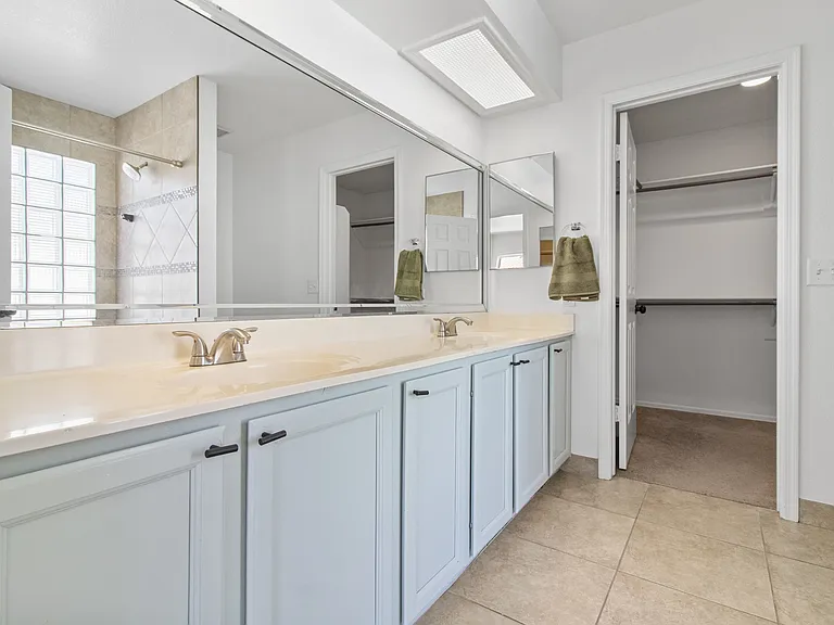 1436 E Kent Ave — Photo 8