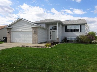 1004 W 2nd St, Zumbrota, MN, 55992