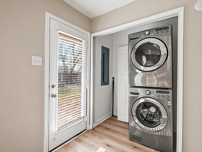 5201 Marks Cir — Photo 13
