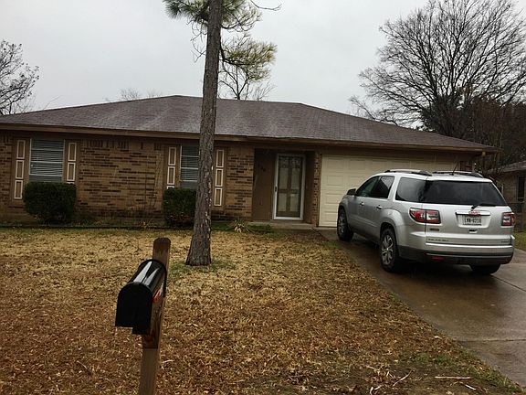2nd image of 733 Vaughn Dr