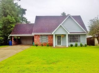 24 Hibiscus Rd, Sulphur, LA 70663