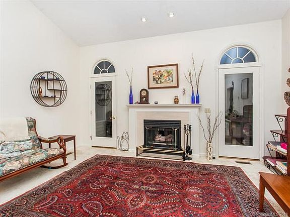 4th image of 150 Governors Dr