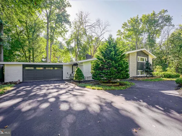 70 Cooper Tomlinson Rd, Medford, NJ 08055