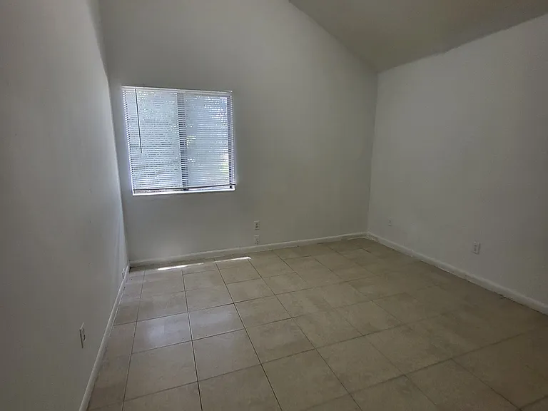 8230 San Jose Manor Dr E #3 — Photo 5