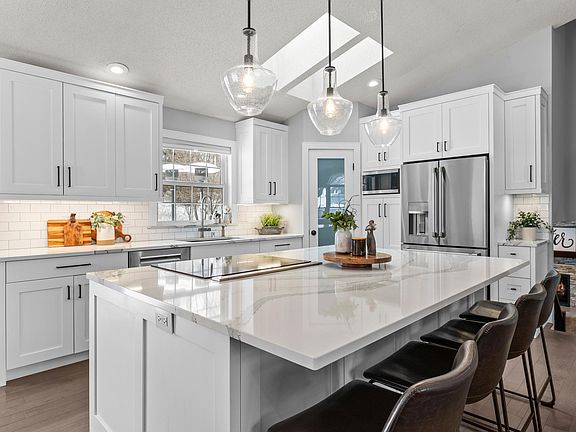 4th image of 9201 La Rivier Ct