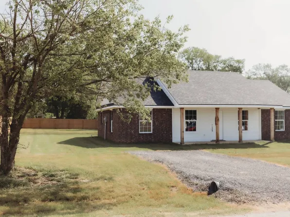 202 W Bryan Ave, Calera, OK 74730