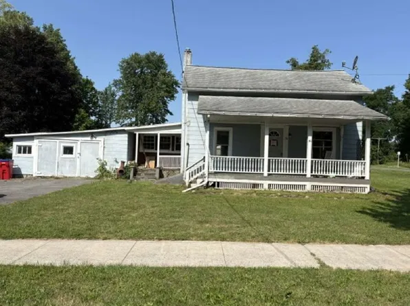 30 William St, Phelps, NY 14532