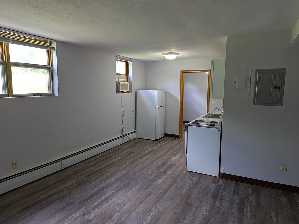 kitchen/dining area
