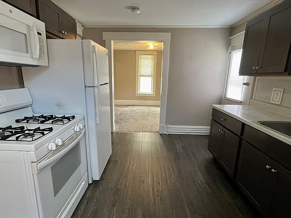 4th image of 1048 Bridge St NW #2