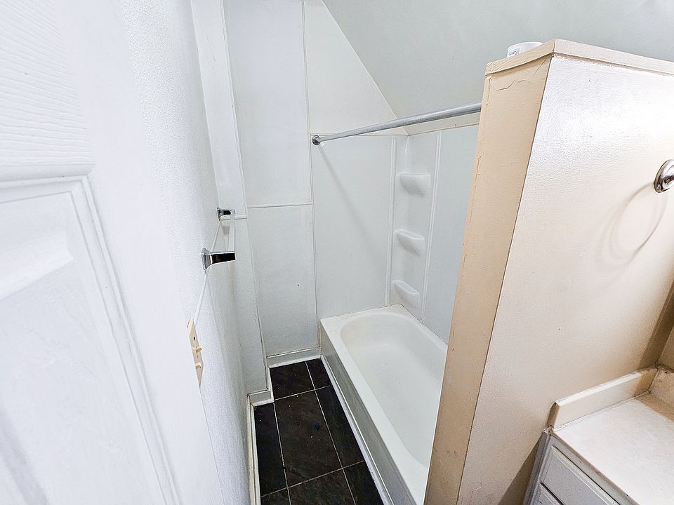 1st image of 421 Central Ave APT C
