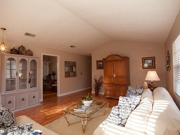 4th image of 12550 Deeder Ln