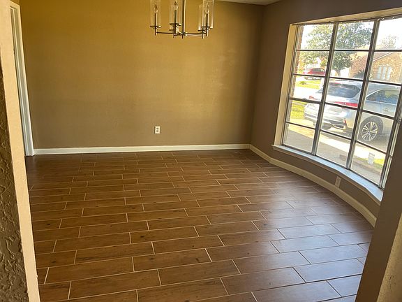 5th image of 16631 Castle Fraser Dr
