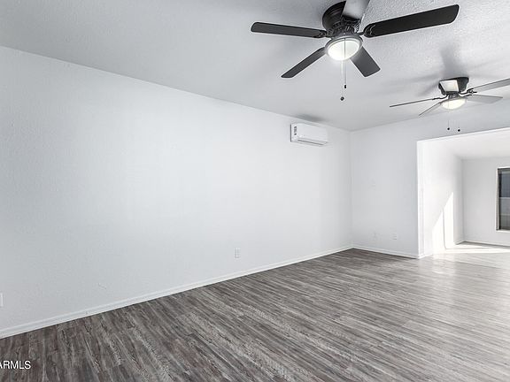 4th image of 5401 W Windsor Ave