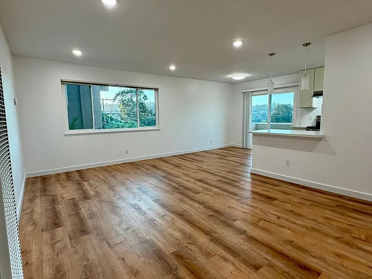 1205 Geraldine Way — Photo 6