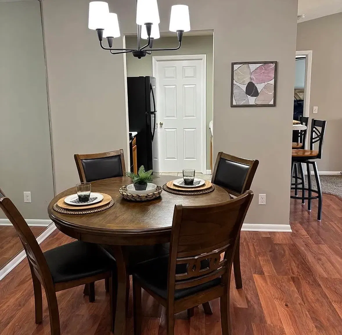 2 bed, $1,600 — Photo 3