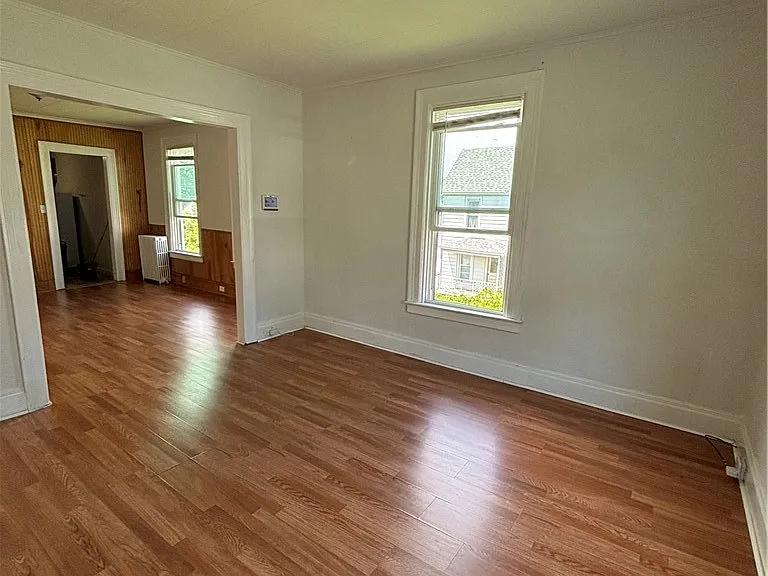 511 Lansing St — Photo 2