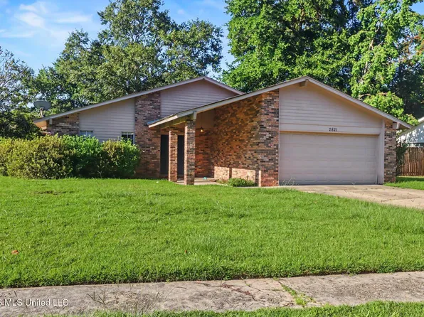 2821 Lawnwood Dr, Ocean Springs, MS 39564