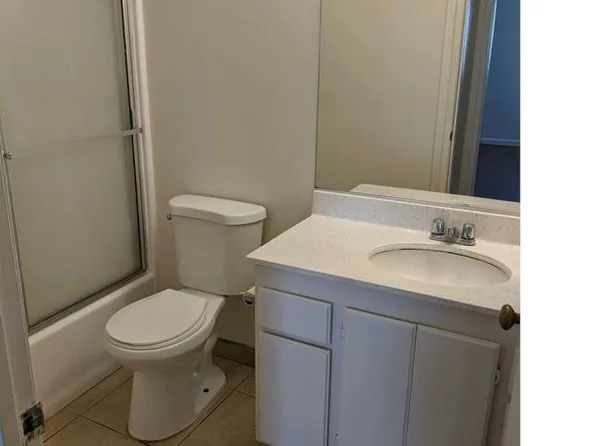 820 W 93rd St APT 4, Los Angeles, CA 90044