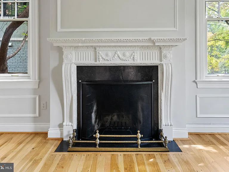 3313 Cleveland Ave NW — Photo 6