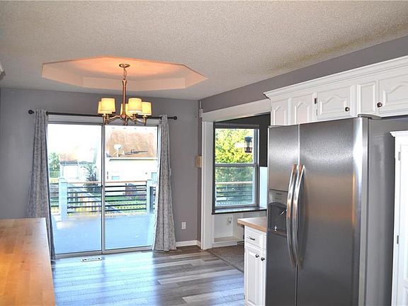4th image of 1107 Baytree Dr