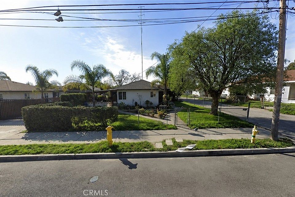 1st image of 1455 W Vine St