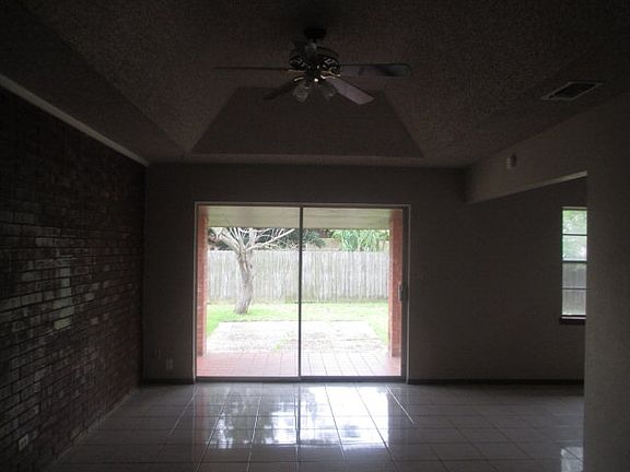 3rd image of 204 W 8th St