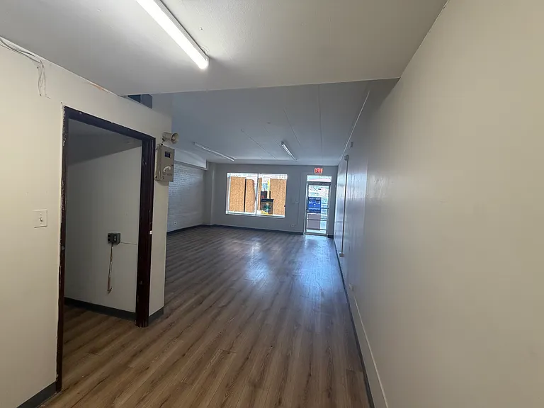 4425 S Archer Ave #A4 — Photo 3