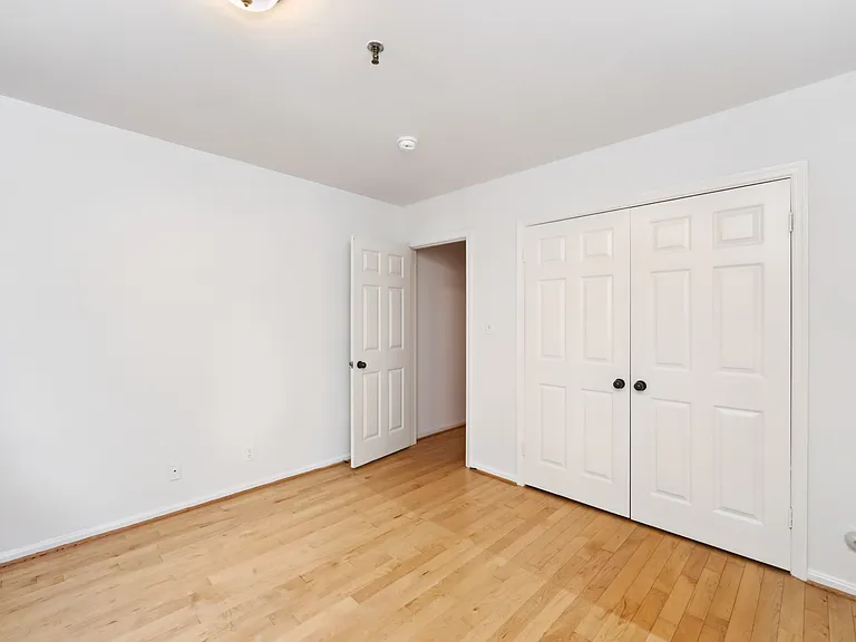 3246 Grace St NW — Photo 17