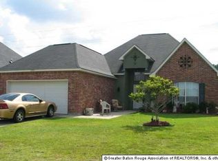 23934 S Point Dr, Denham Springs, LA 70726