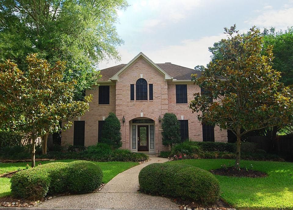 1st image of 2702 Stately Oak Dr