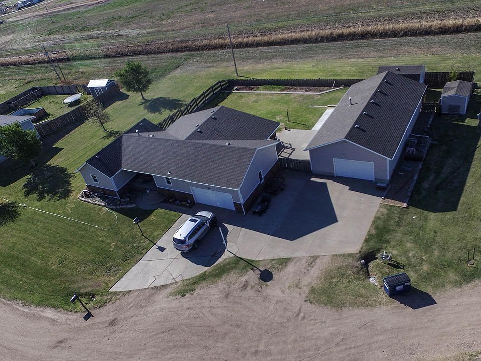 1st image of 7650 Lindsay Cir
