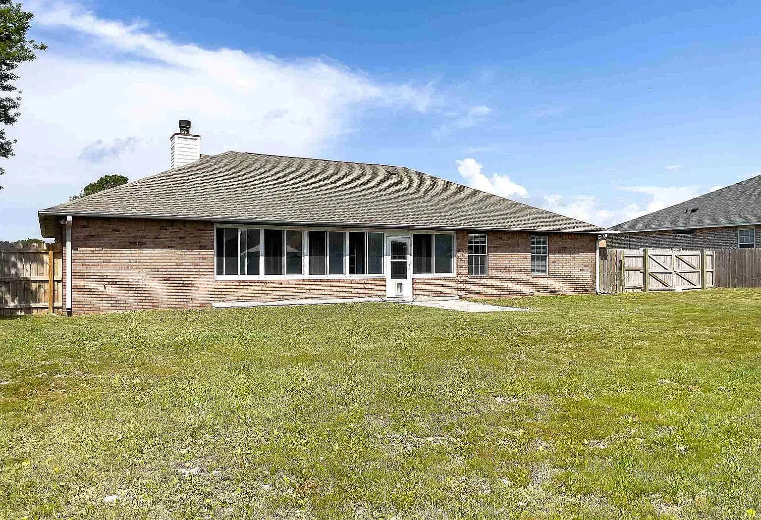 5024 Chandelle Dr — Photo 3