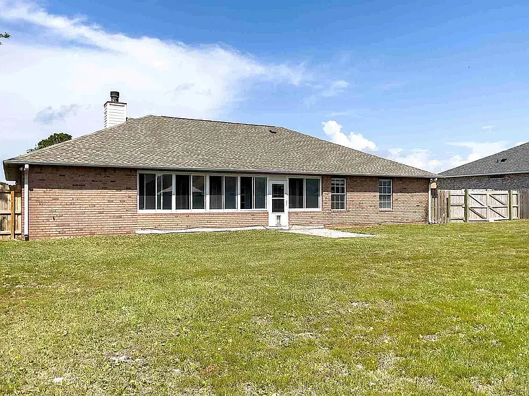5024 Chandelle Dr — Photo 3