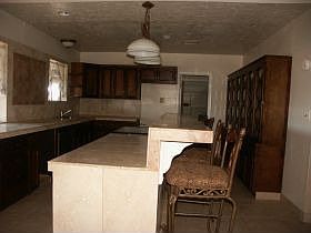 2nd image of 202 N Chaparral Pl