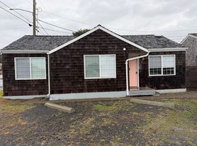 710 Pacific Ave N