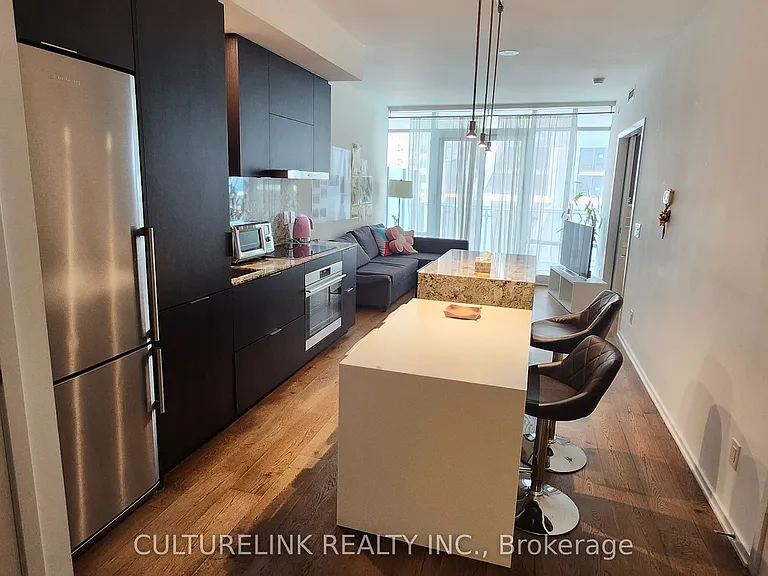 1 Bloor St E #3408 — Photo 1